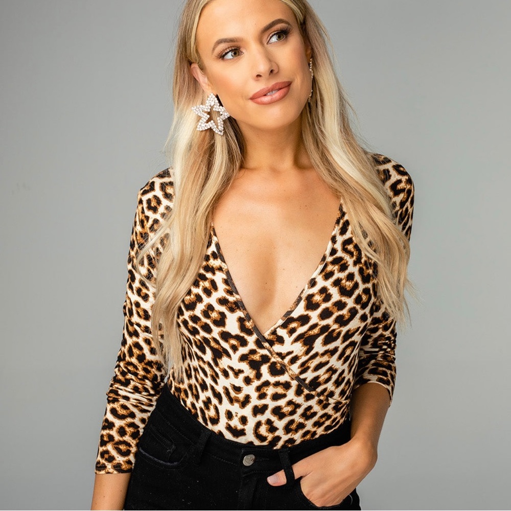 BuddyLove Linda Deep V Leopard Bodysuit